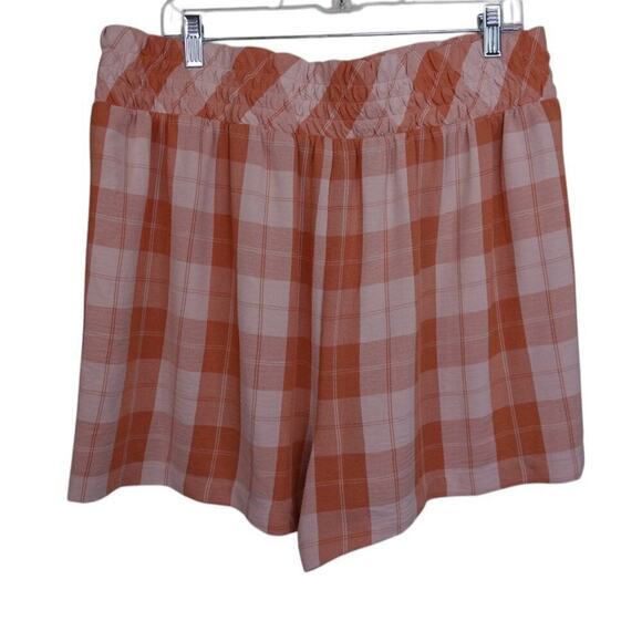 Torrid 1 1X Shorts Plaid Salmon Pink Pockets Pull On Mid Rise - Picture 2 of 7